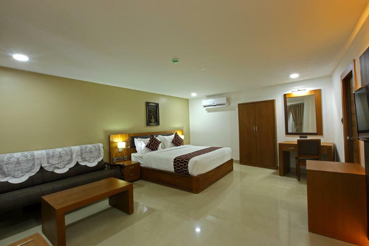 Hotel Rohini International Kallar  Экстерьер фото