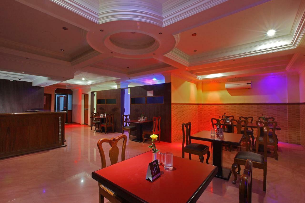 Hotel Rohini International Kallar  Экстерьер фото