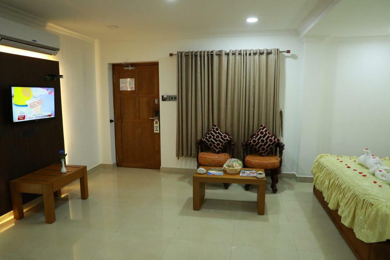 Hotel Rohini International Kallar  Экстерьер фото