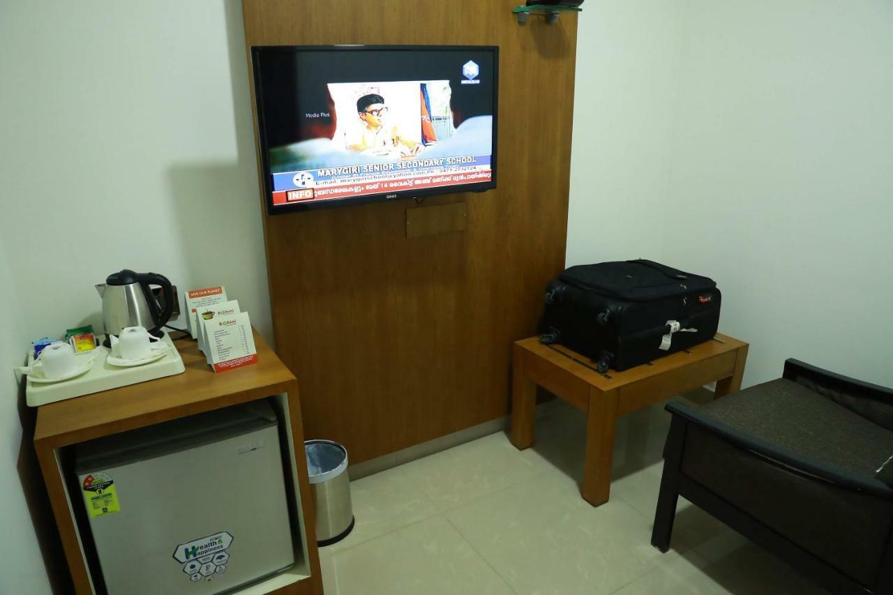 Hotel Rohini International Kallar  Экстерьер фото