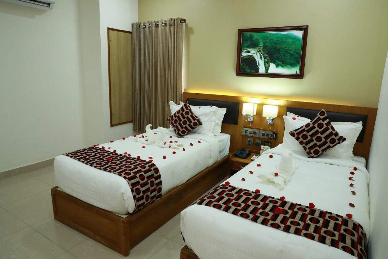 Hotel Rohini International Kallar  Экстерьер фото